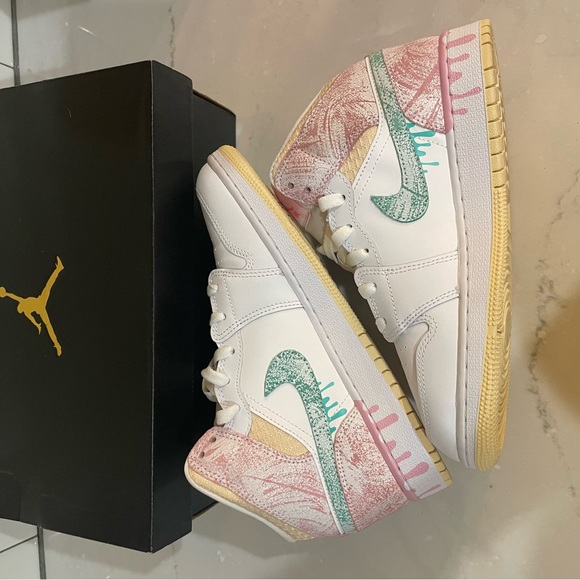Air Jordan 1- Ice Cream - Picture 5 of 8